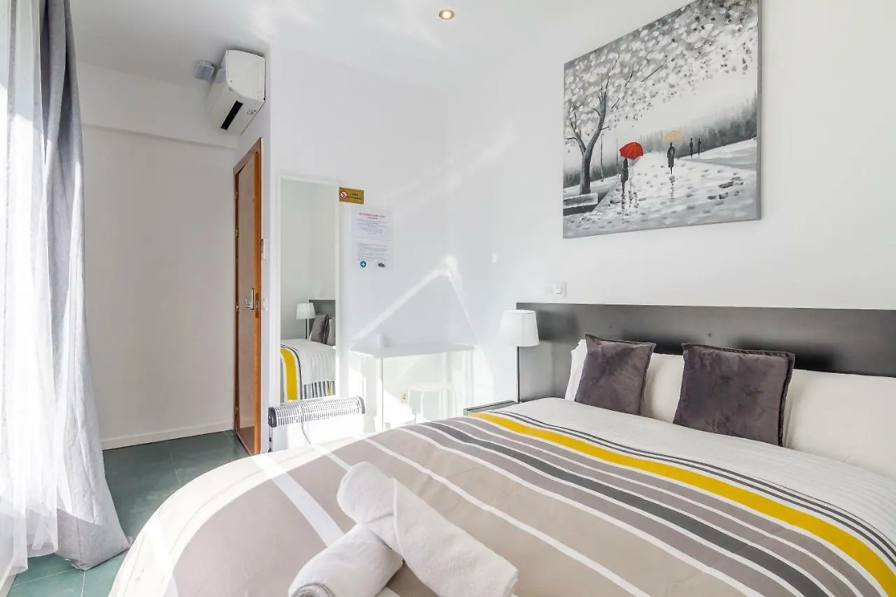 Ayz Javier Cabrini - Auto Check-In Property Madryt 2*,