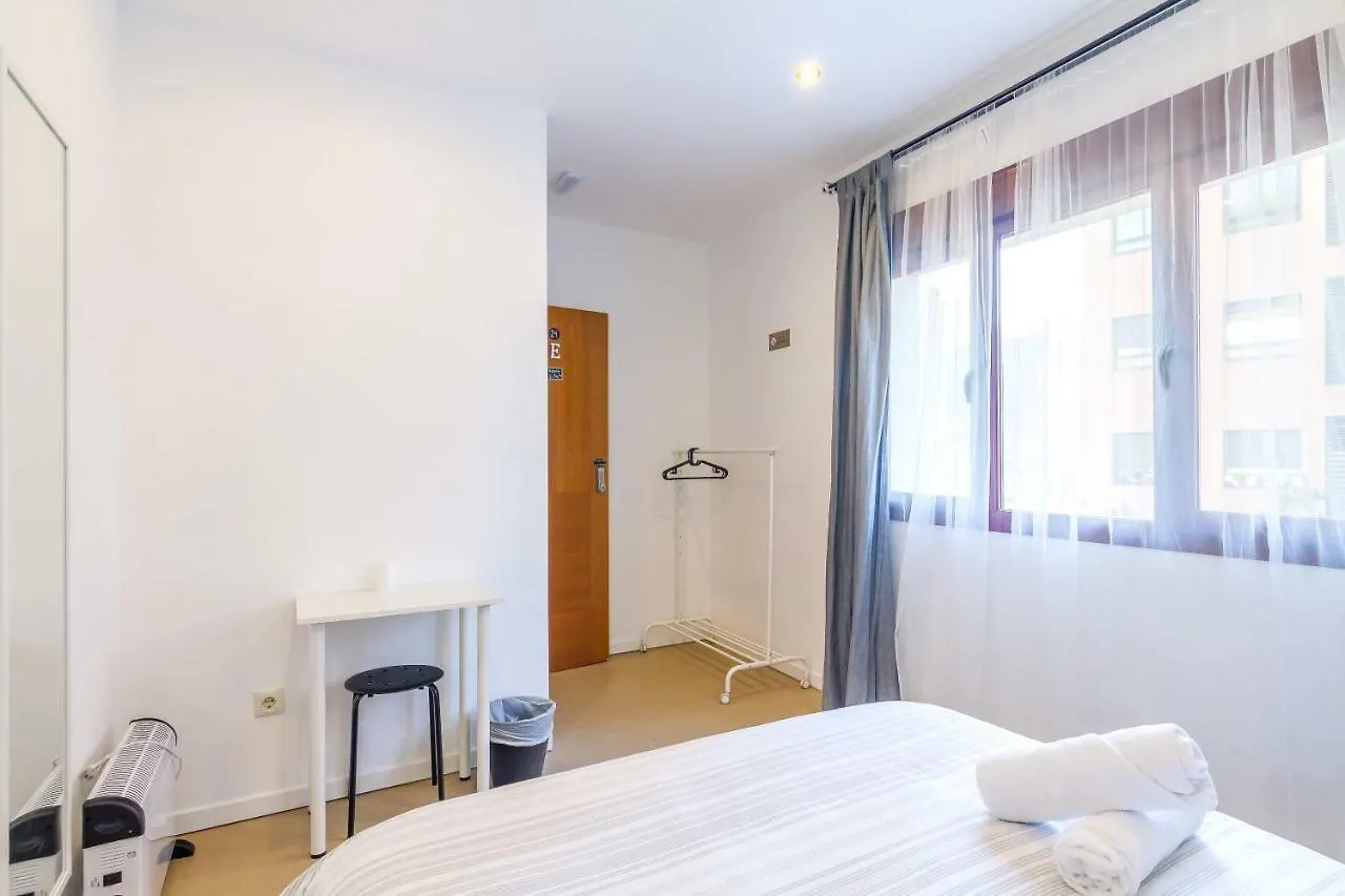 Ayz Javier Cabrini - Auto Check-In Property Madrid Affittacamere